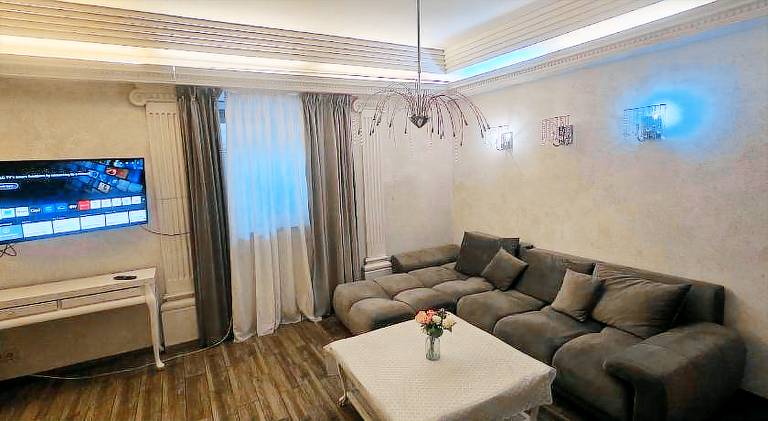 Rental apartment with hot tub — photo 2