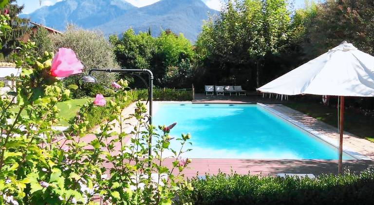 Apartment with pool | Next to the beach | Dogs allowed in Gravedona