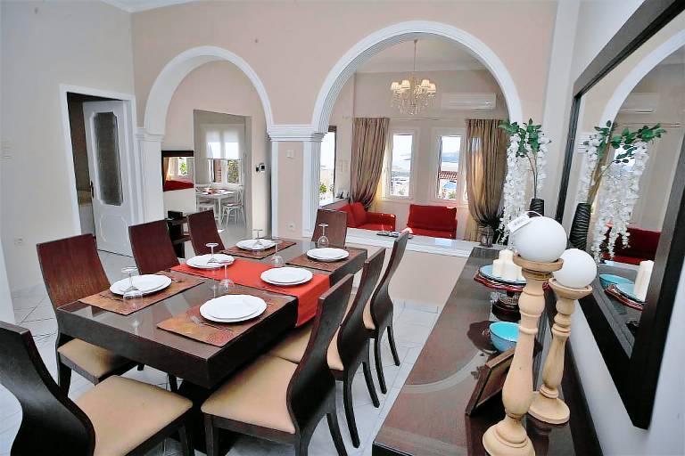 Villa with barbeque, garden & terrace — photo 5
