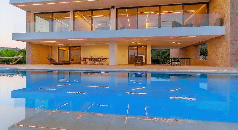 Villa with pool in Pylos-Nestoras