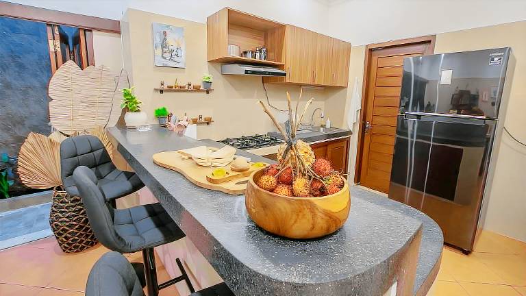 Villa with terrace, garden & pool | Suitable for remote work — photo 4