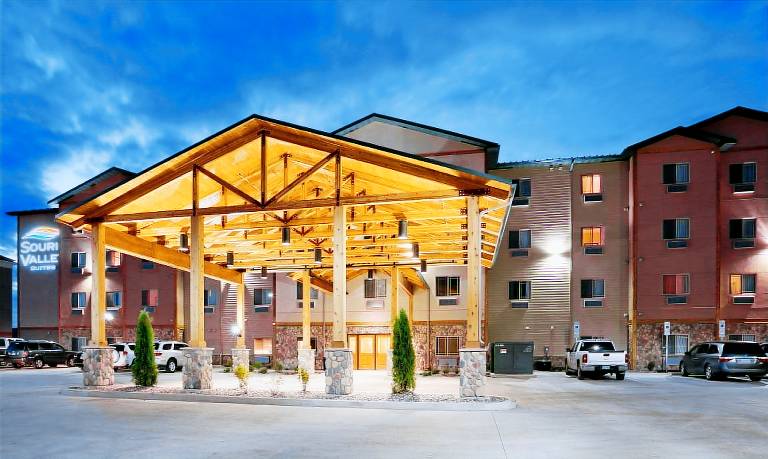 Hawthorn Stay Minot — photo 5