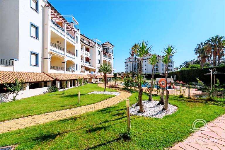Fully equipped lovely holiday apartment with yard, terrace & pool | Beach nearby | Pet-friendly — photo 4