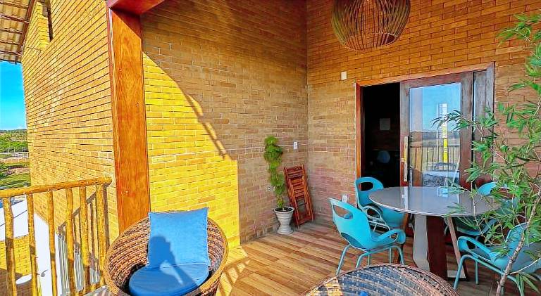 Apartment with pool — photo 5