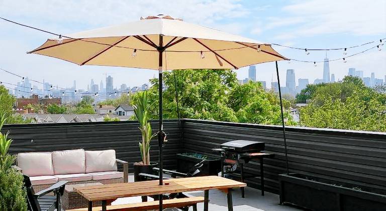 Rental apartment with patio — photo 5