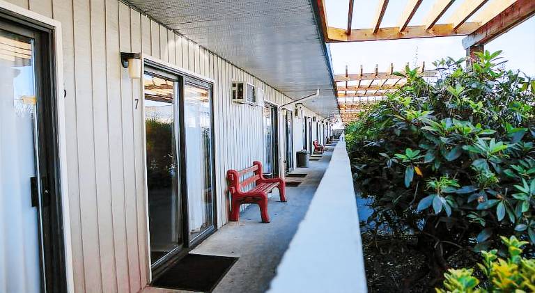 Westward Inn & Suites — photo 2