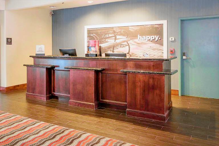 Hampton Inn & Suites Dayton-Airport — photo 4