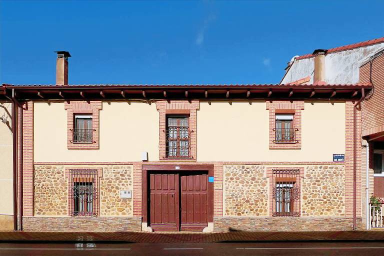Country House 'El Capricho Del Tejar' with Shared Pool, Private Terrace and Wi-Fi — photo 2