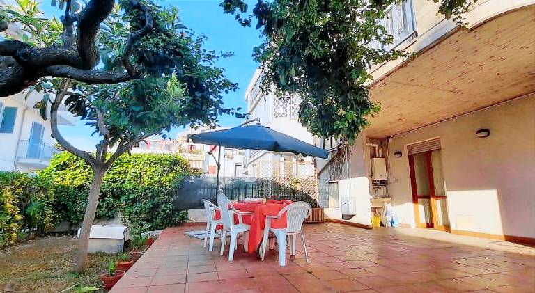 Charming vacation home with garden & terrace | Close to the beach | Pets allowed — photo 2