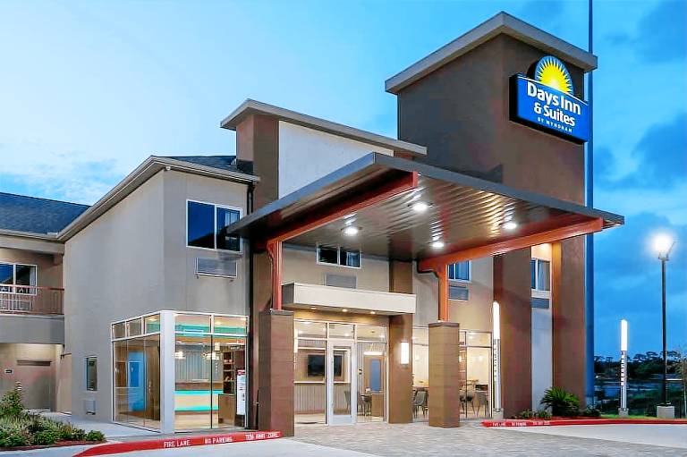 Days Inn & Suites by Wyndham Downtown University of Houston