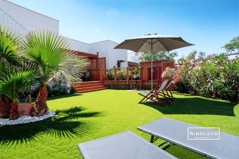 Villa  Vias