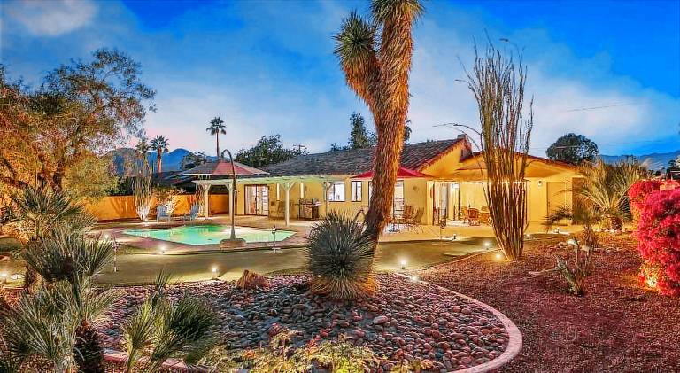 Vacation home with hot tub & pool — photo 4