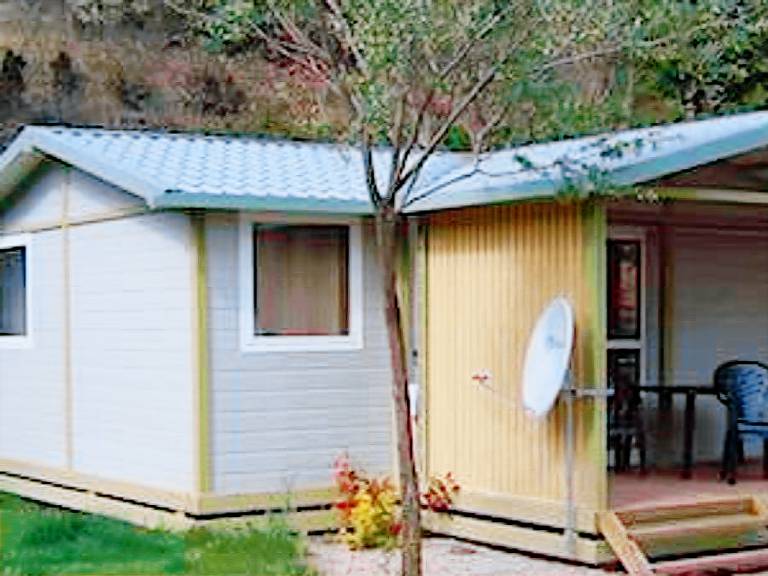 Family-oriented beautiful chalet with heated pool & patio | Pet-friendly — photo 4