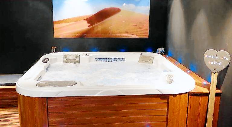 Gite a la campagne 1 chambre Les Grandes Maisons Espace jacuzzi hammam SPA — photo 3