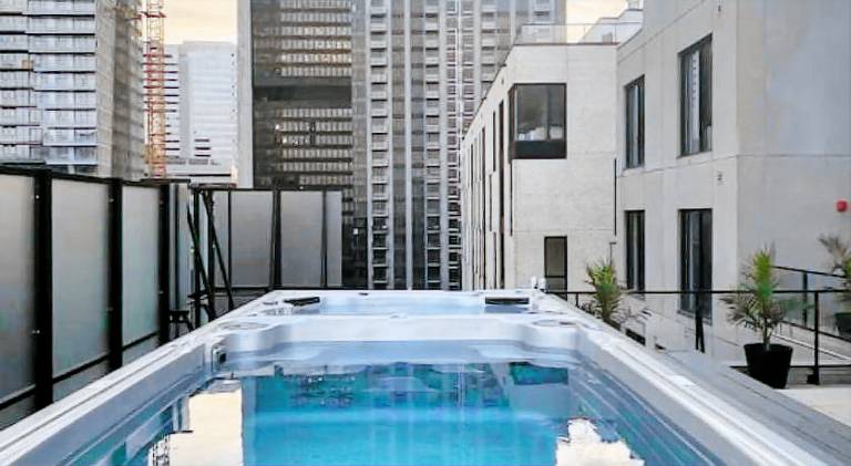 Lovely apartment with pool | Next to Notre-Dame Basilica | Pet-friendly — photo 3