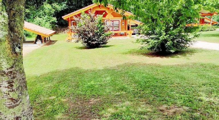 Chalet with pool in Cahors