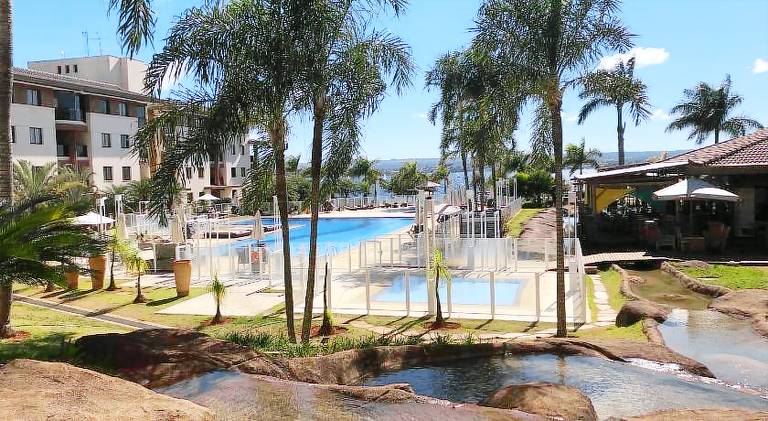 Flat em Resort incrivel a 10 min da Esplanada, STF e PGR in Brasília