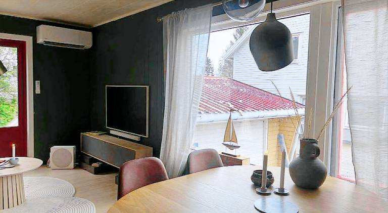 Holiday apartment with yard — photo 4