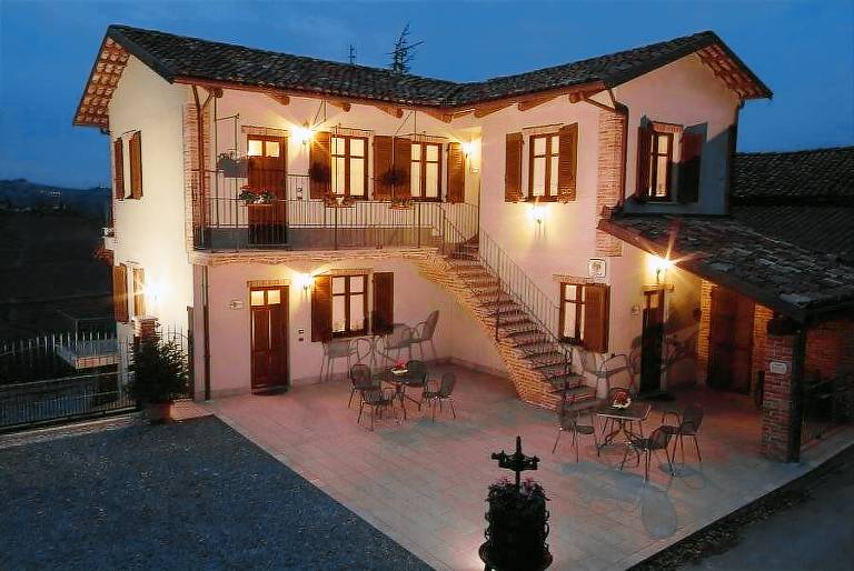 Privatzimmer Serralunga d'Alba
