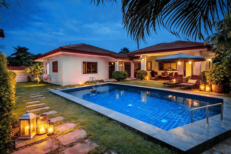 Villa with garden, patio & private pool in Rawai