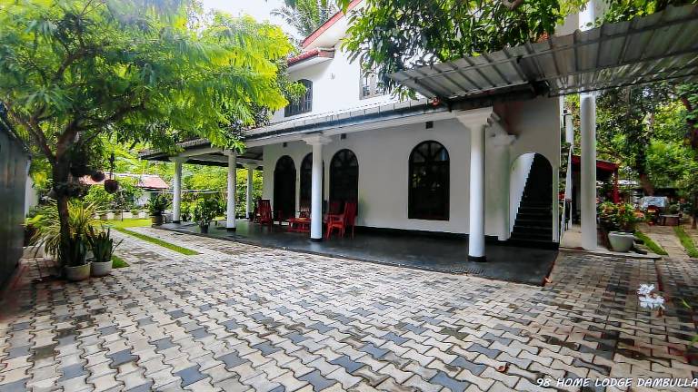 98 Home Lodge Dambulla in Dambulla