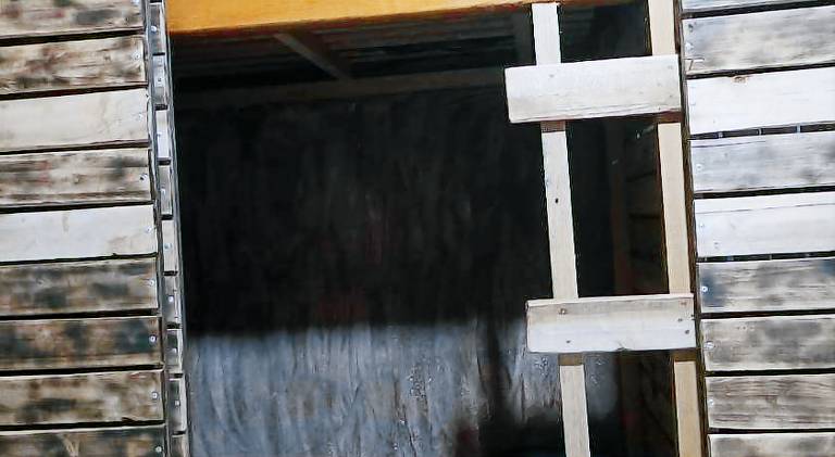 Quarto refrigerado, sala, cozinha completa, banheiro privativo — photo 4