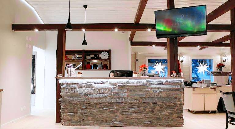 Vacation home with yard, terrace & sauna | Pet-friendly — photo 5