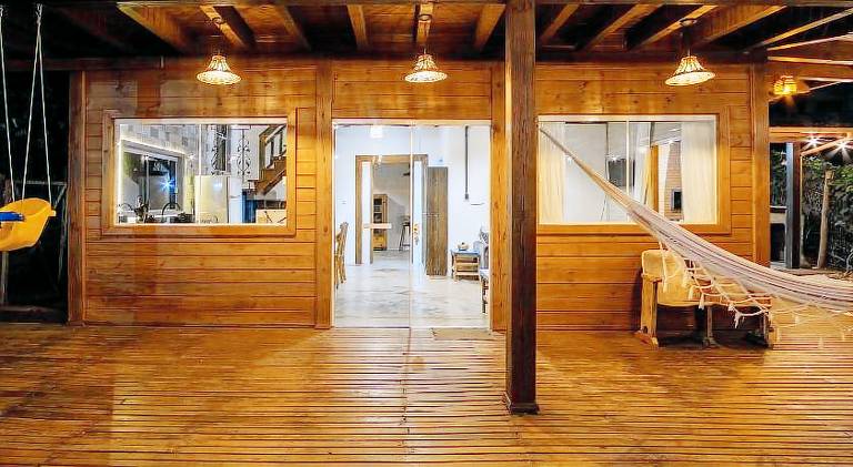 Vacation home with pool — photo 4