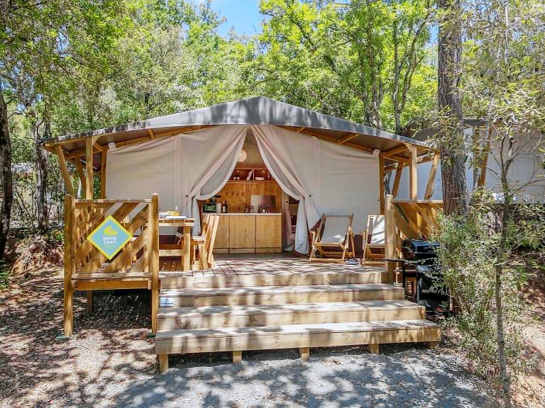 Tent Montescudaio