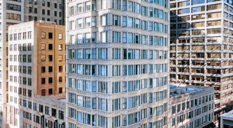 Staypineapple, An Iconic Hotel, The Loop — photo 2