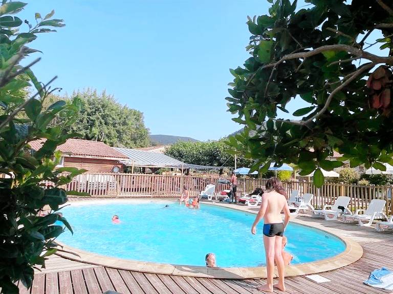 Family-oriented chalet with heated pool & patio | Pet-friendly — photo 2