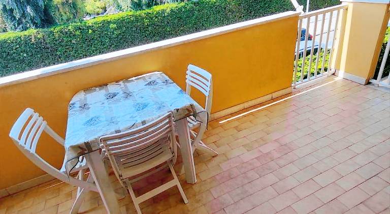 Apartment with 2 rooms for 6 persons — photo 3