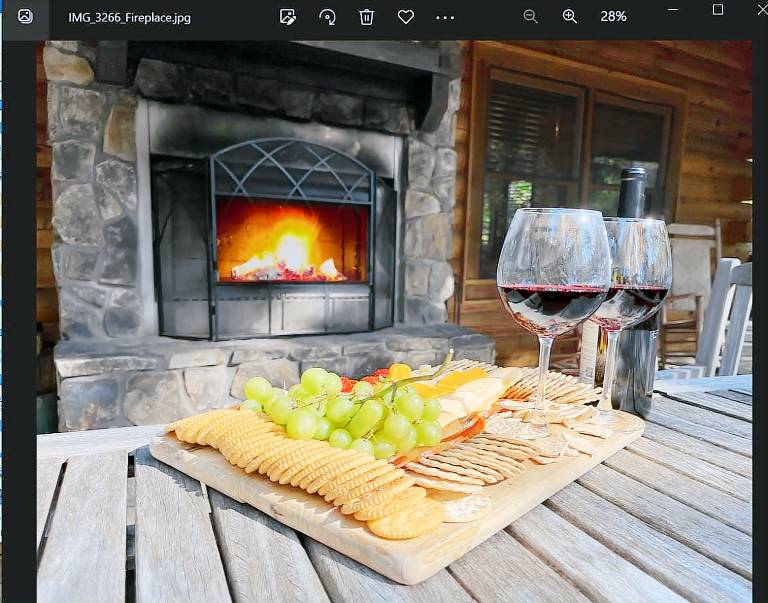 Child-friendly cabin with jacuzzi & BBQ | Mountain view | Dogs allowed — photo 4