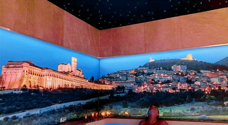 Farm with pool & garden in Assisi