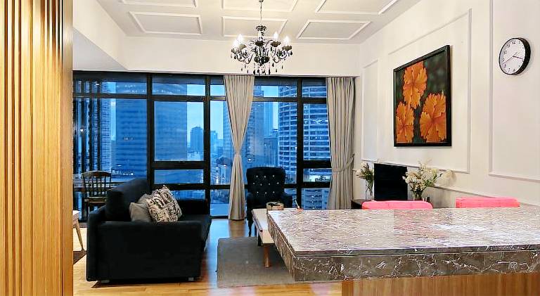 Beautiful rental apartment with yard, barbecue & pool | Pets allowed — photo 5