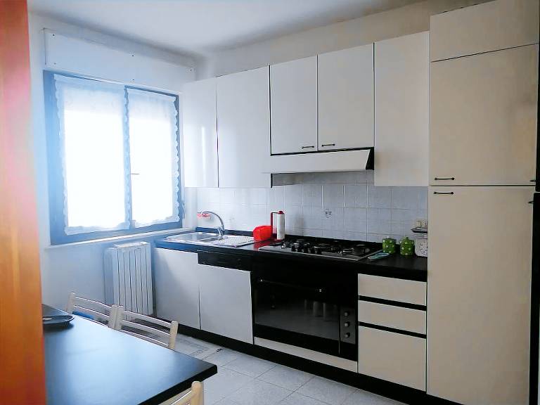Holiday apartment with patio — photo 4