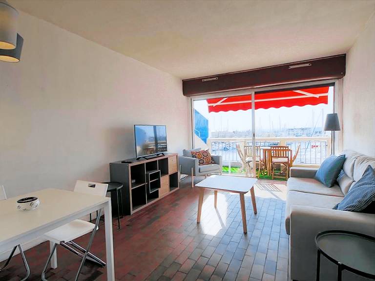 Studio | Next to the beach | Pets are welcome — photo 2