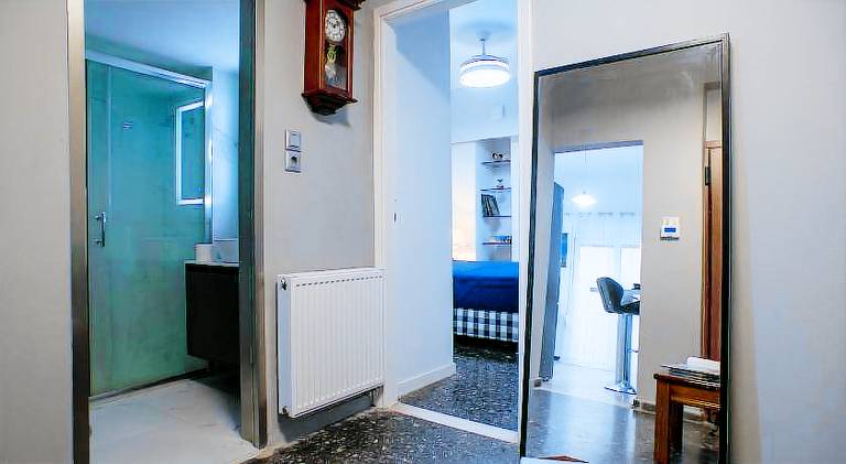 Rental apartment with patio in Athens