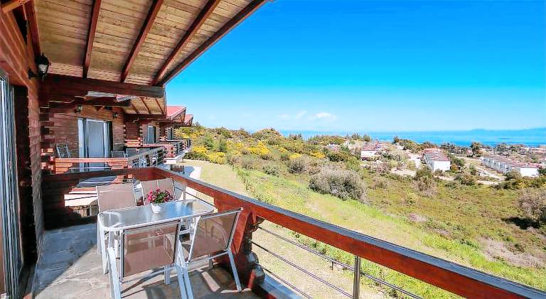 Hilltop Chalet 1 — photo 2