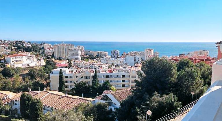 Apartment with pool in Mijas
