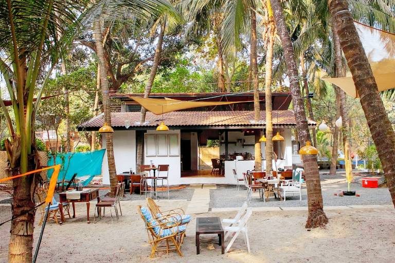 Resort  Mandwa Beach