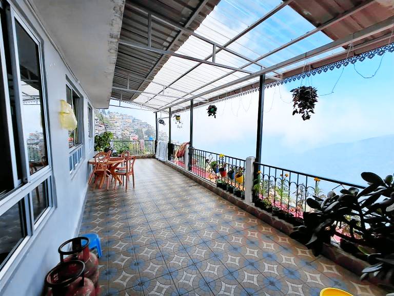 House with patio — photo 2