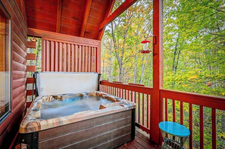 Child-friendly lovely cabin with jacuzzi, barbecue & pool | Mountain view | Pet-friendly — photo 3