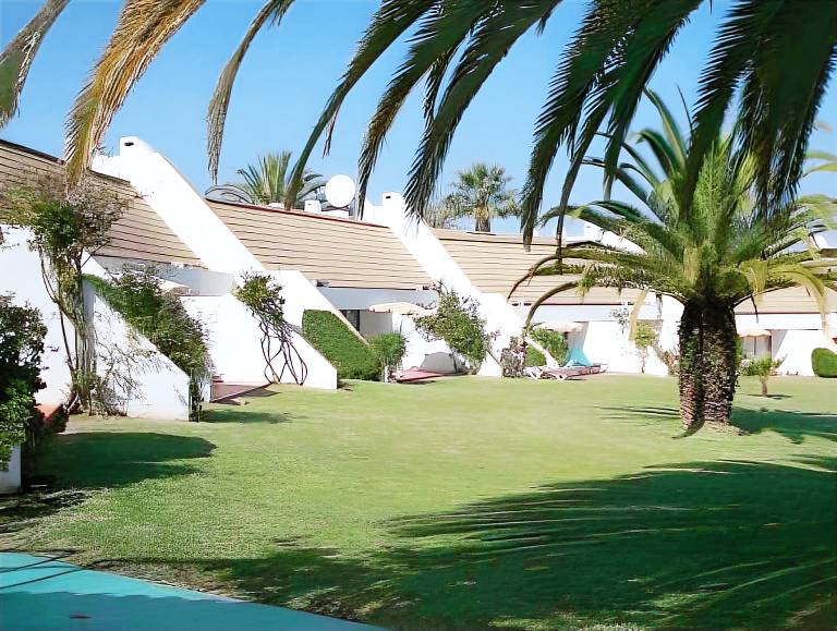 Serviced apartment with terrace, pool & garden | Pets are welcome in Loulé