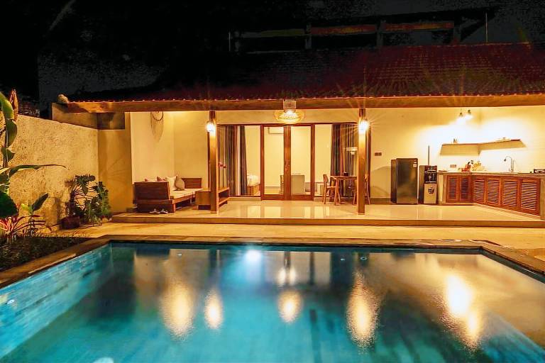 Villa with yard, pool & hot tub | Good for workation — photo 5