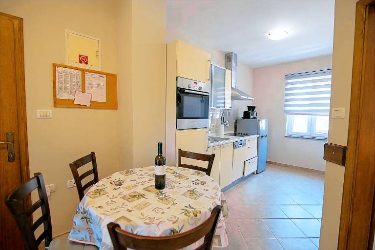 Two bedroom apartment with terrace Punta križa (Cres) (A-8082-a) — photo 3