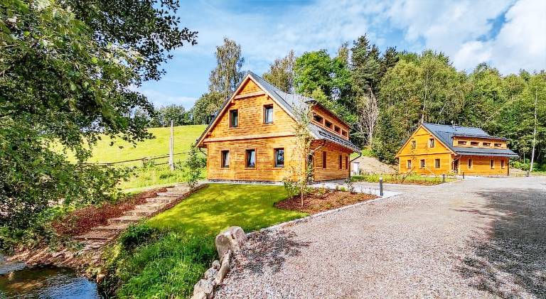 Villa with terrace & yard | Pet-friendly — photo 5