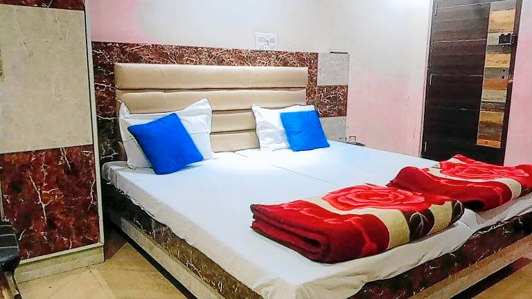 House  Sarojini Nagar