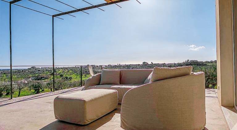 Pleasant villa with patio, garden & pool | Good for workation | Pets allowed — photo 4
