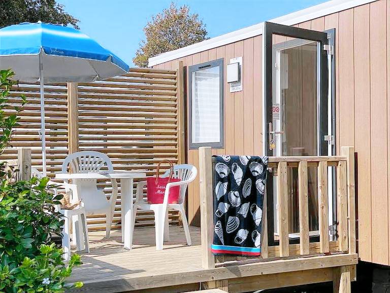 Family-friendly pleasant mobile home with heated pool & patio | Next to the beach | Pets are welcome — photo 4